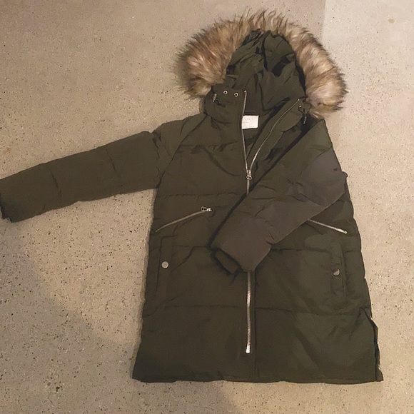Zara Puffer Coat with detachable Faux Fur - Picture 2 of 8